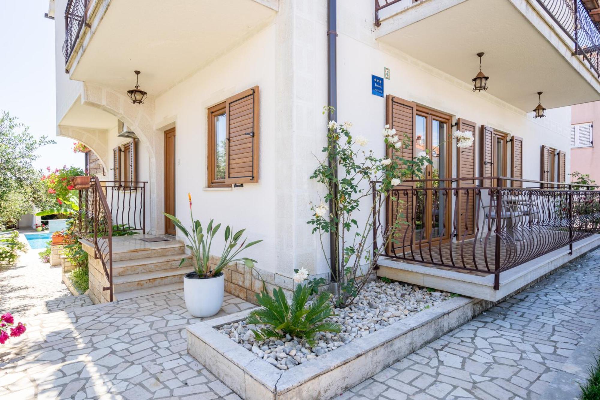 Apartments Maras Porec Ngoại thất bức ảnh